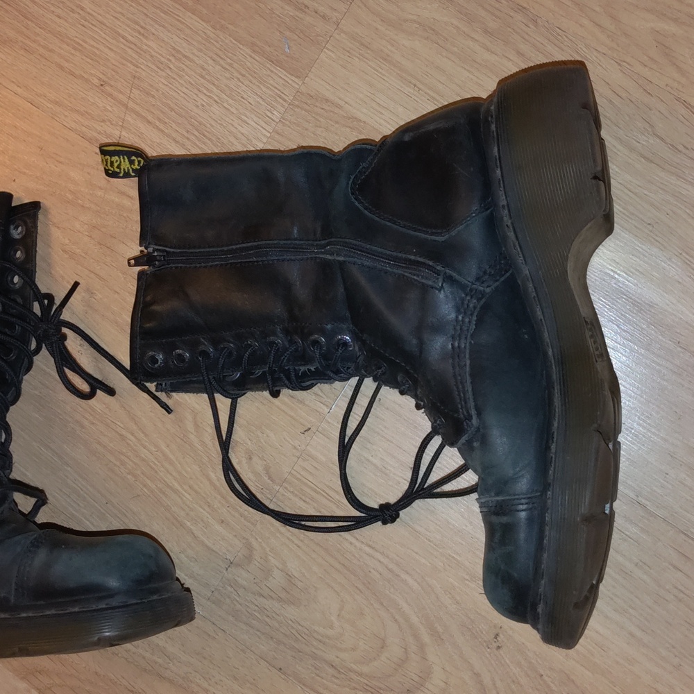 Dr Martens Miranda Black 14-Eye Lace Up Leather Combat Boots Women's Size 10 - Picture 11 of 15